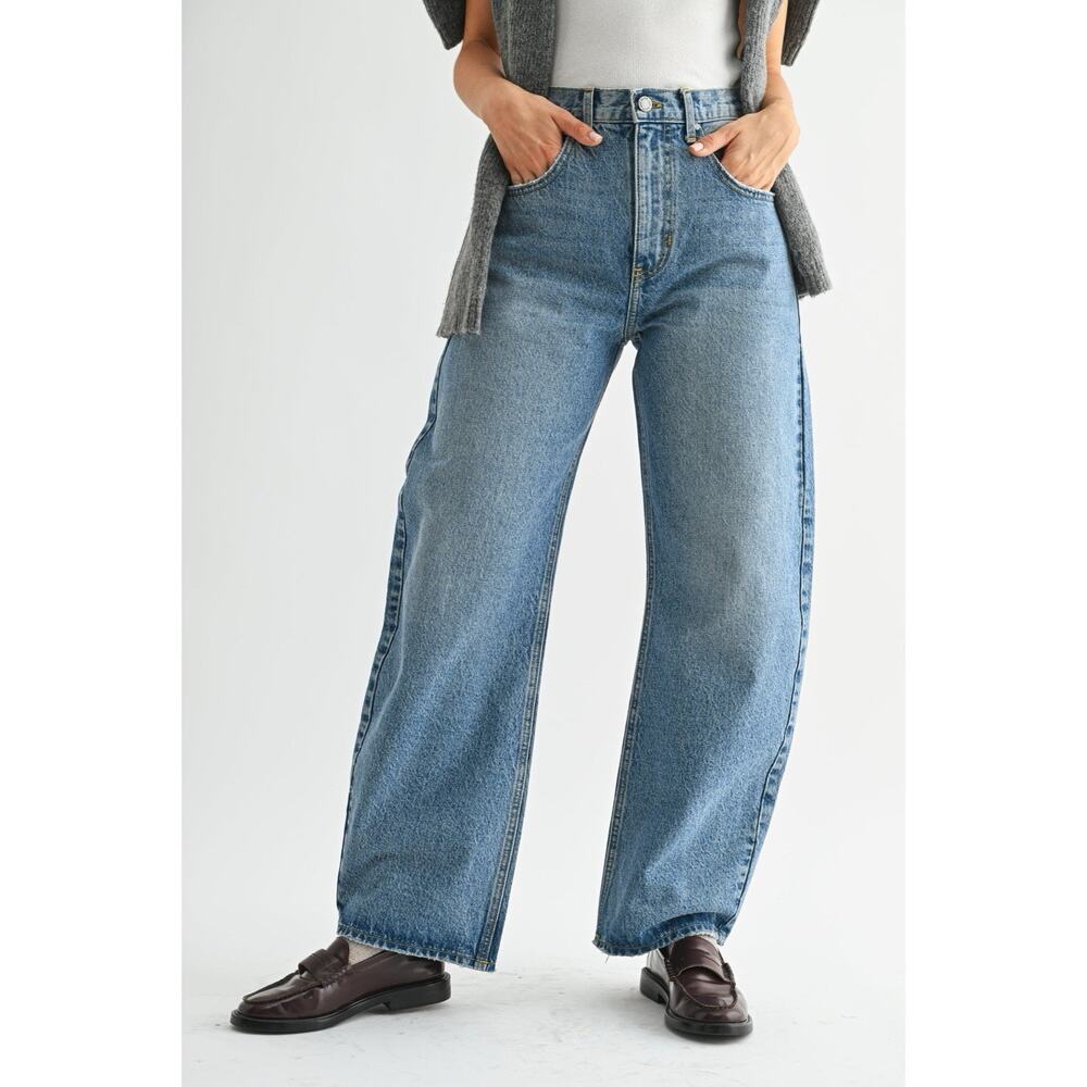 Just Black - Barrel Jean Medium Denim Women’s Size 31